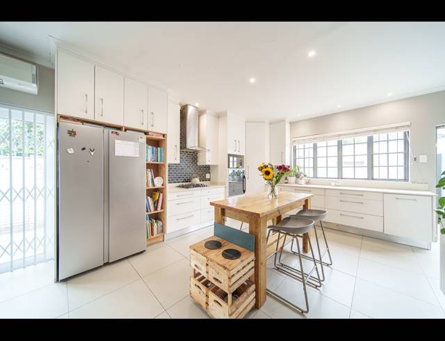 3 BEDROOM HOUSE FOR SALE IN BEACON BAY